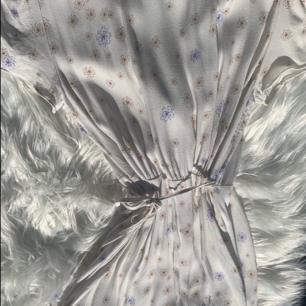 Aritzia Sunday Best Wrap Dress - Picture 5 of 11